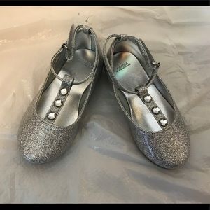 Gymboree Silver Glittery Dress shoes